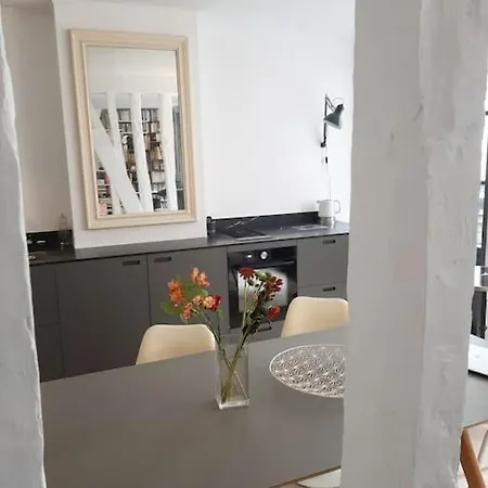 Confortable Et Design Dans Le Quartier Bastille Paris